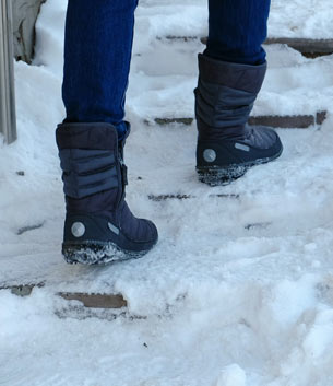 boots walking on snow